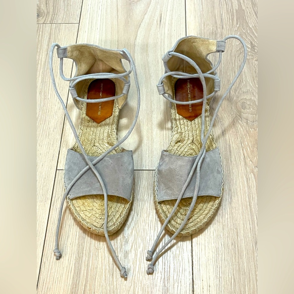 New never worn Diane von Furstenberg sandals size 9 US.